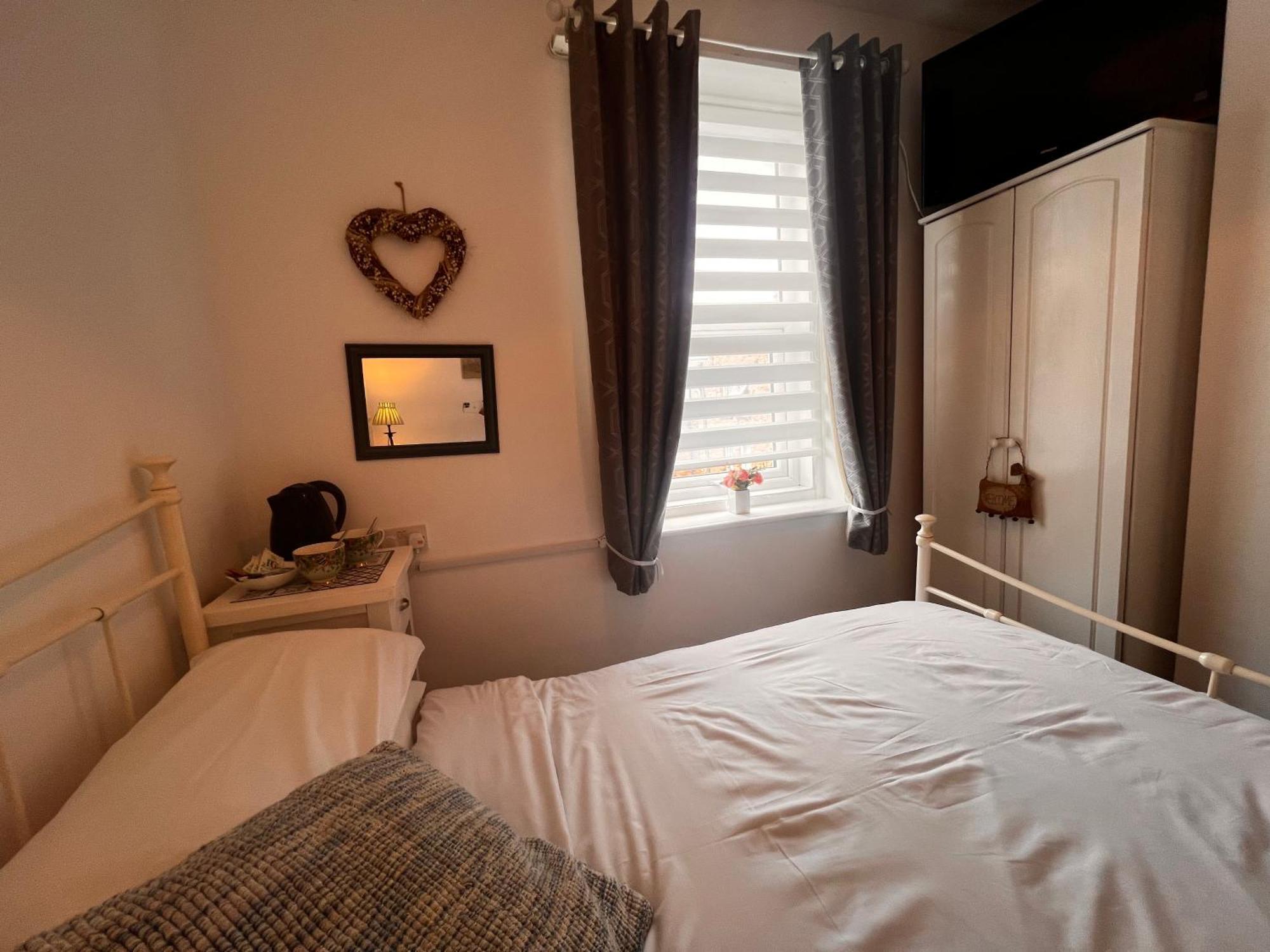 North Sands Lodge Скарборо Экстерьер фото